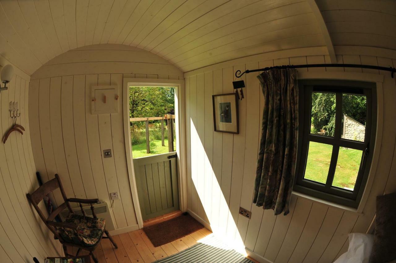 Blackstairs Shepherds Huts Killedmond المظهر الخارجي الصورة